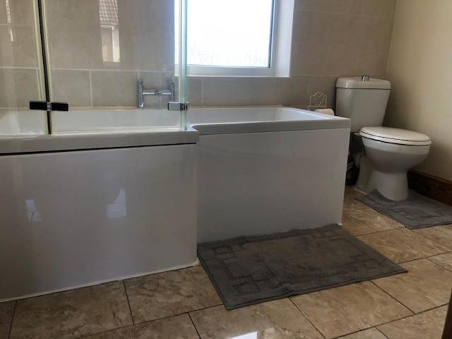 Holiday home Beautiful 3 Bed Entire House Hosted By Dam Swindon