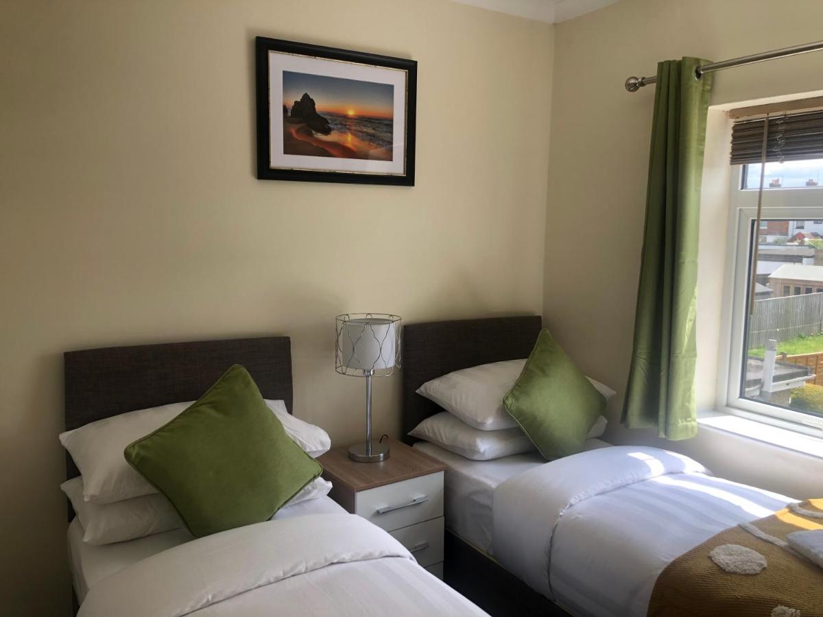 Holiday home Beautiful 3 Bed Entire House Hosted By Dam *